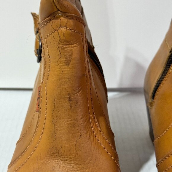 Vintage Levi's Leather Western Boots Mid Calf Zip up Women's Size 7.5 / 41.5 - Picture 7 of 16